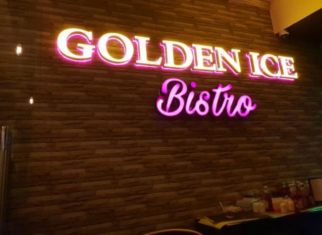 Golden Ice Bistro lounge